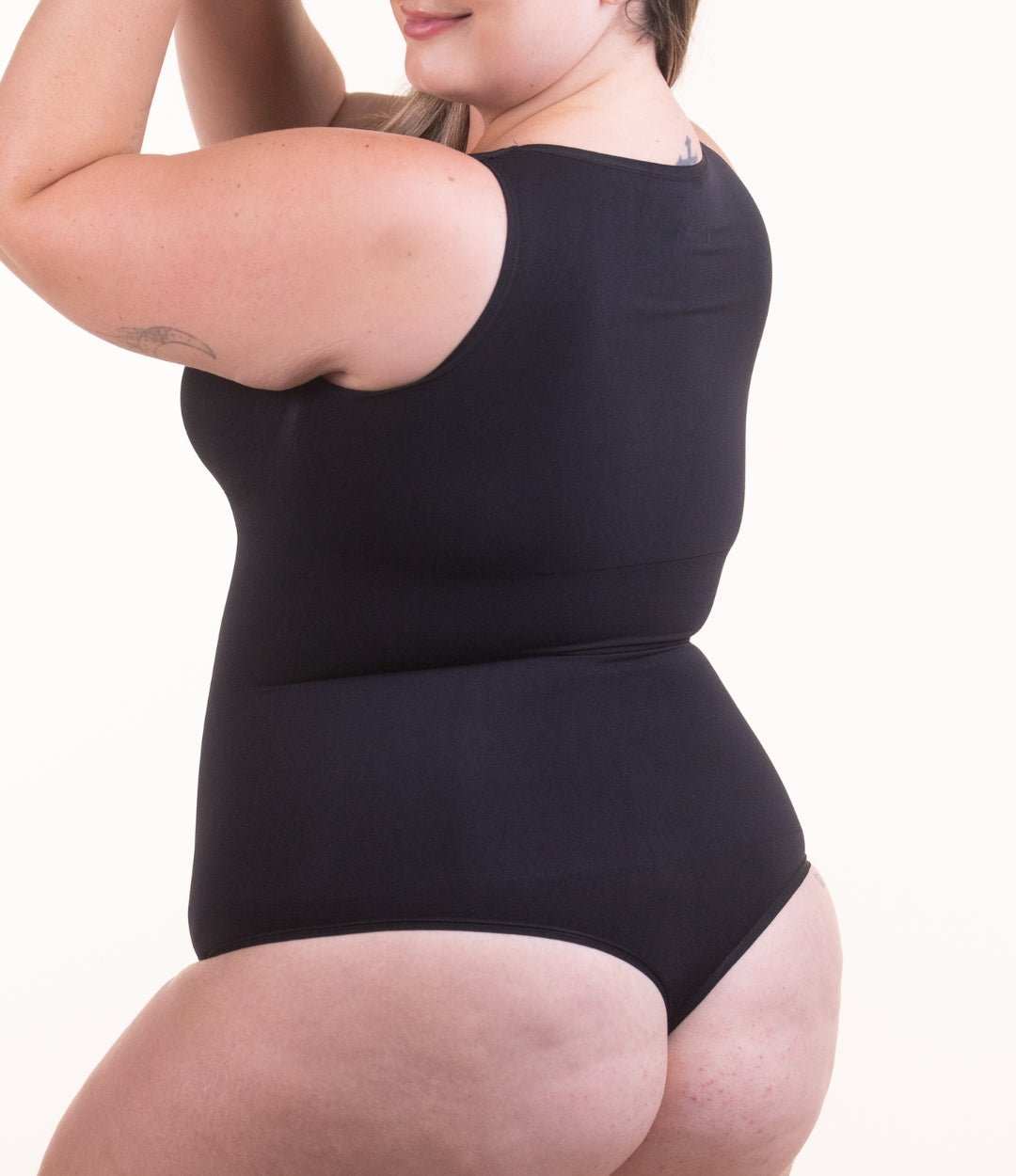 Body Chic™ - Body Modelador Decote Alto Sem Costura