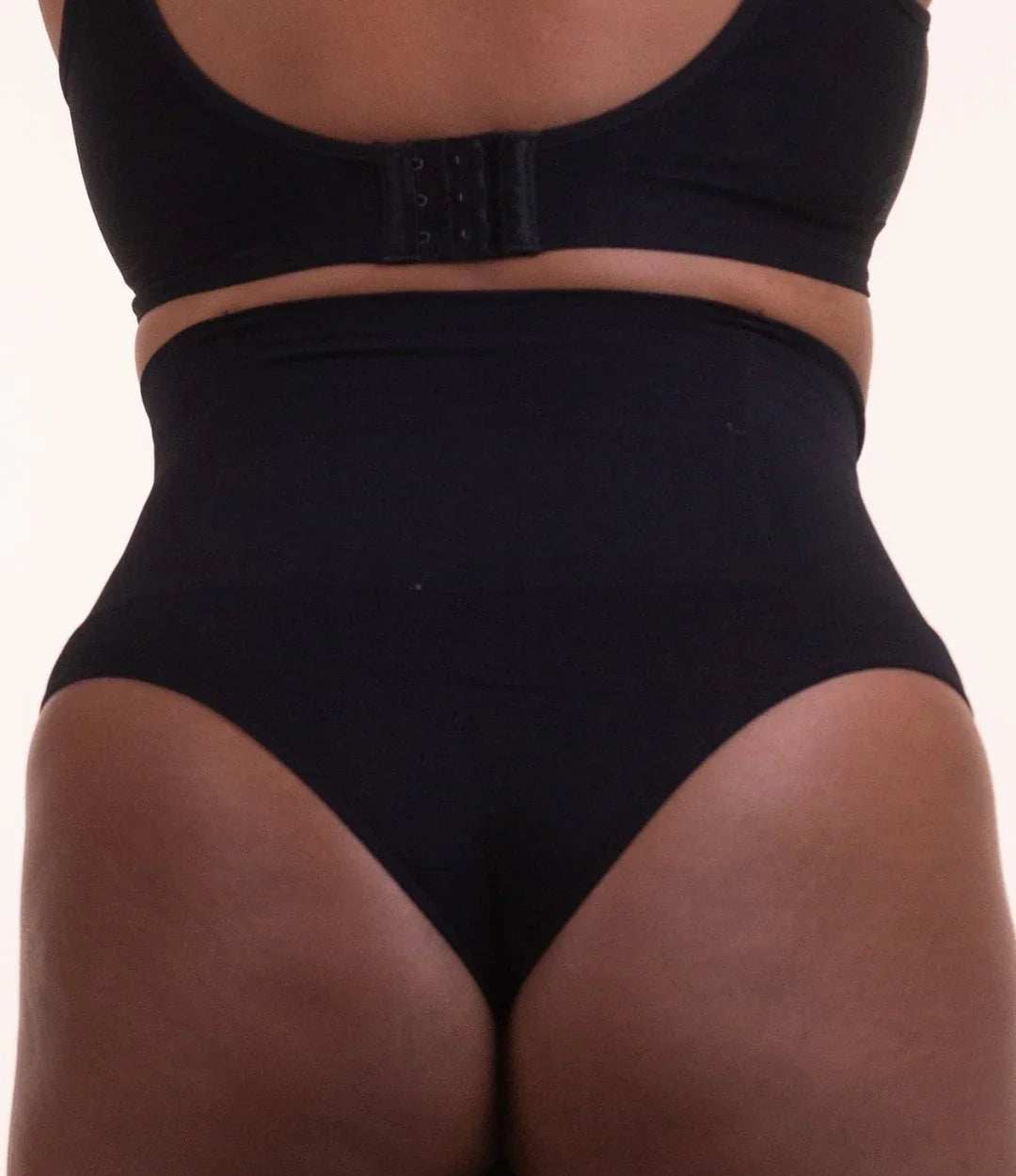 Calcinha Modeladora Não Enrola – SlimCurve™