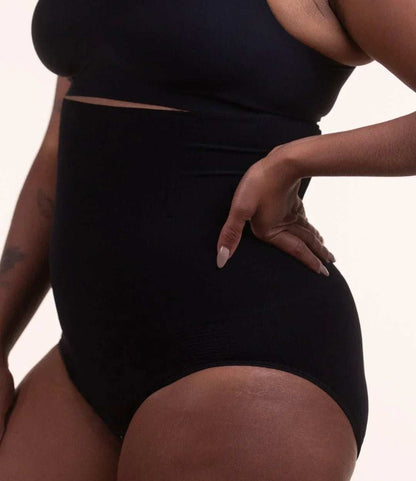 Calcinha Modeladora Cintura Alta – CurveFit™