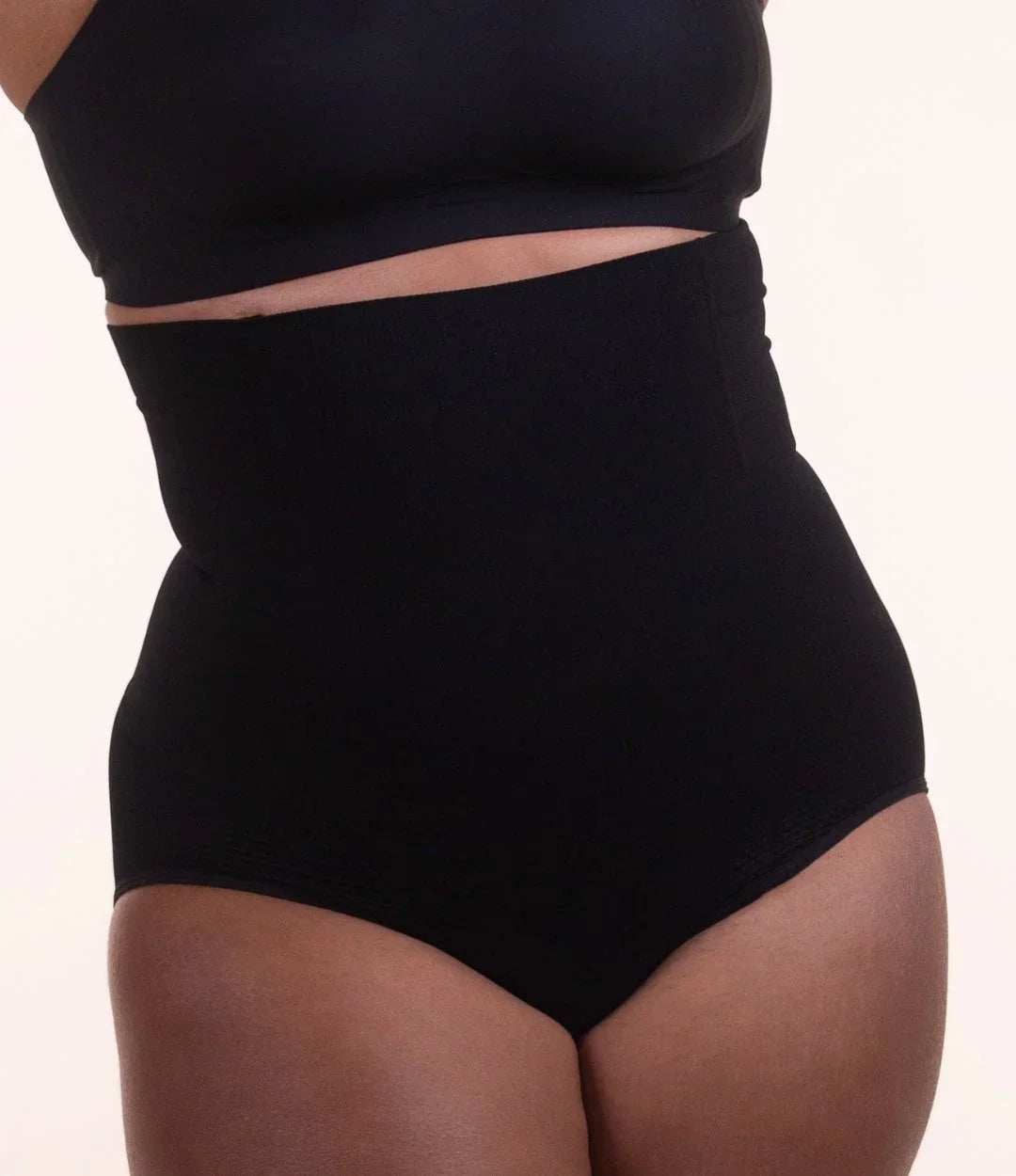 Calcinha Modeladora Cintura Alta – CurveFit™