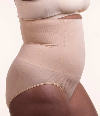 Calcinha Modeladora Cintura Alta – CurveFit™